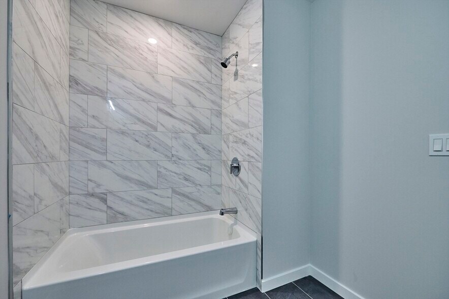 Building Photo - 45 Holbrook Rd