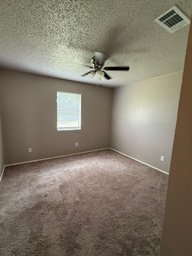 Building Photo - 2703 Schwald Rd