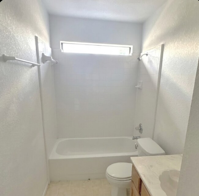 Building Photo - 3414 Cantabrian Dr