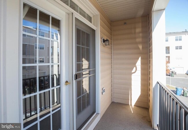 Building Photo - 22720 Beacon Crest Terrace