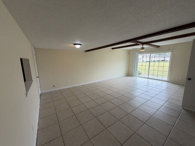 Building Photo - Townhouse for Rent
