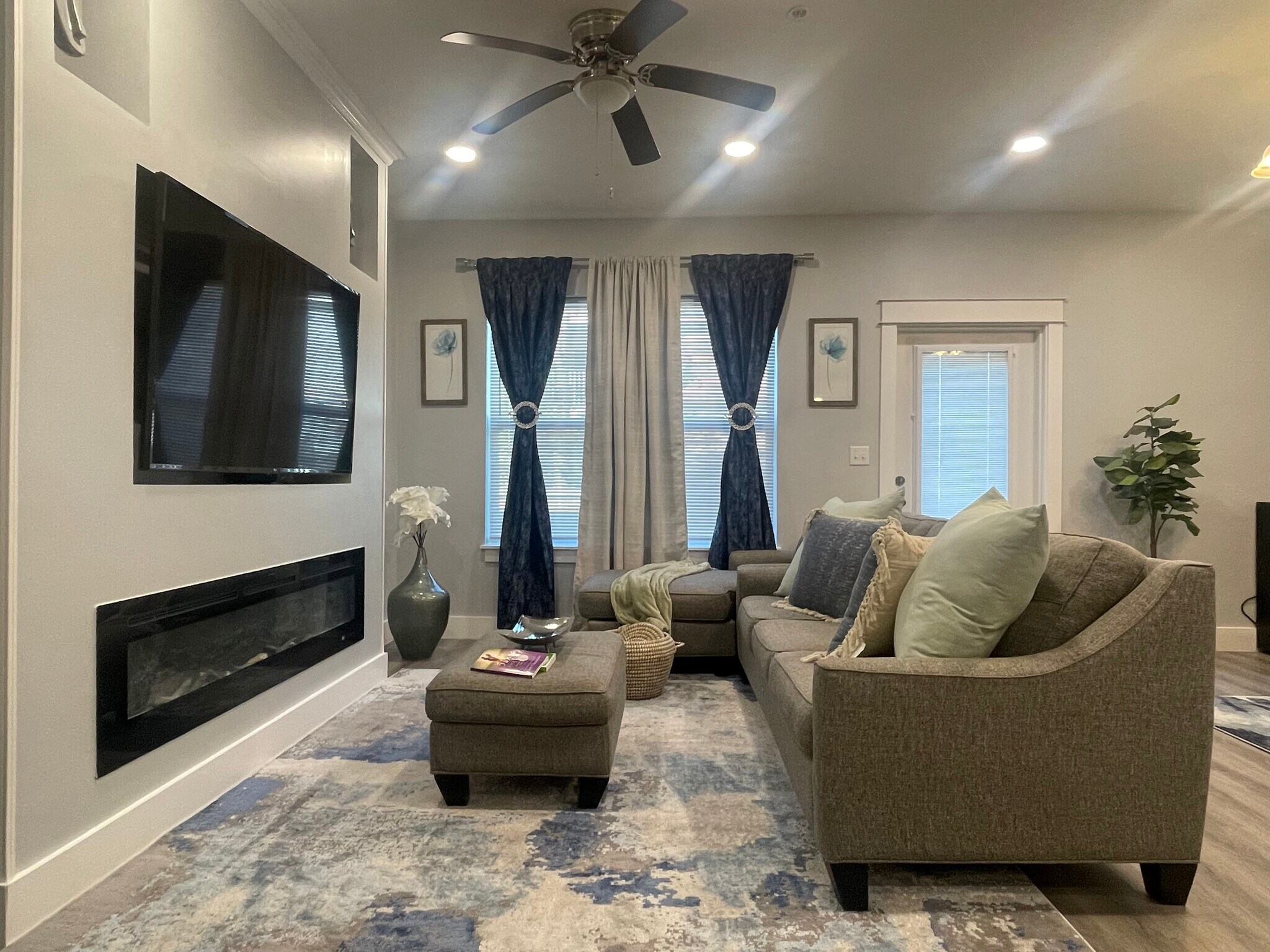 Living Room - 2226 Joan Ave