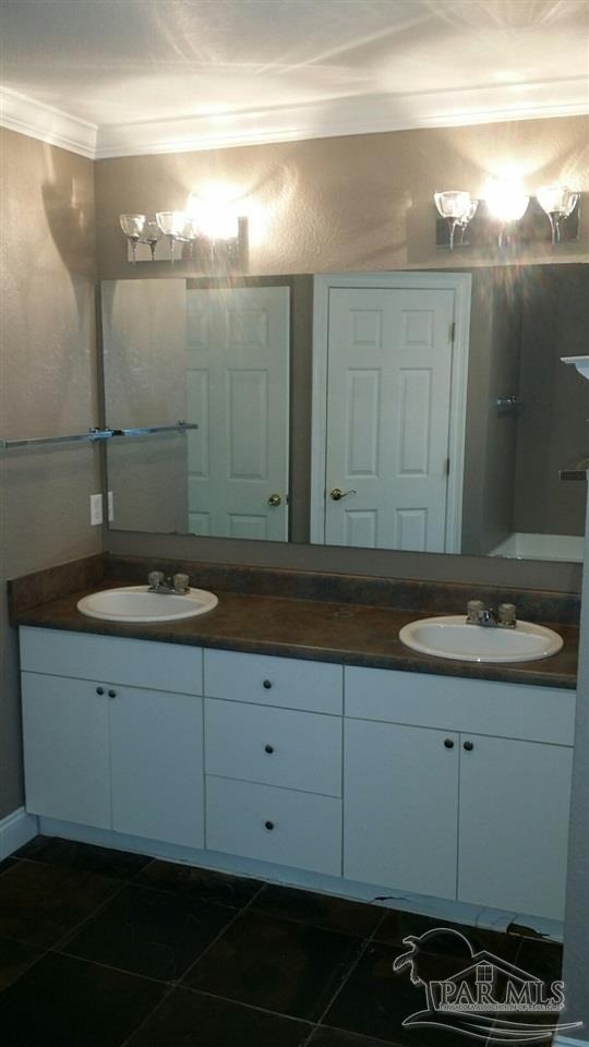 Building Photo - 5721 Dunbar Cir
