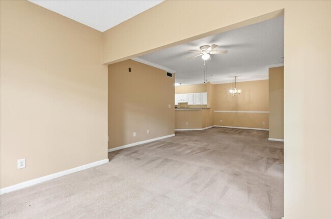 Building Photo - 1202 Walden Park Dr