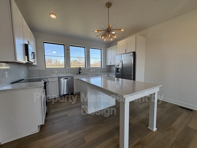 Building Photo - 1367 Keosauqua Way