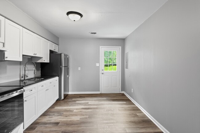 Building Photo - 1403 Sportsman Trail