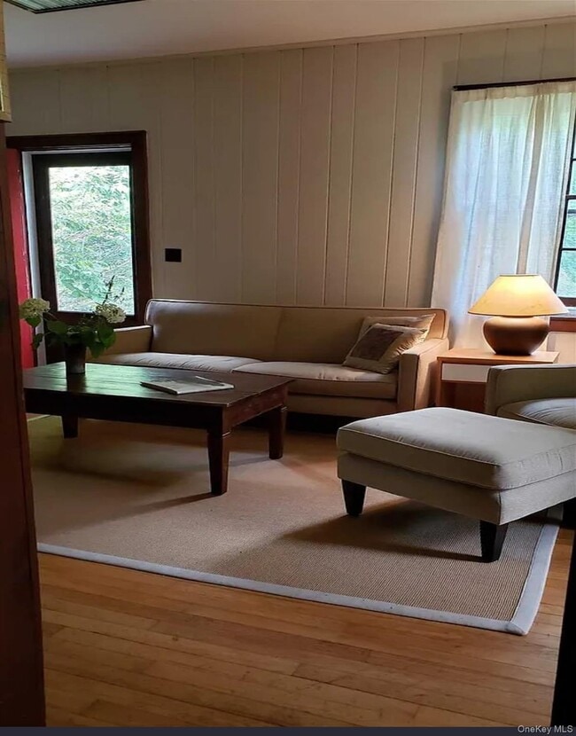 Building Photo - 717 Spring Lake Rd