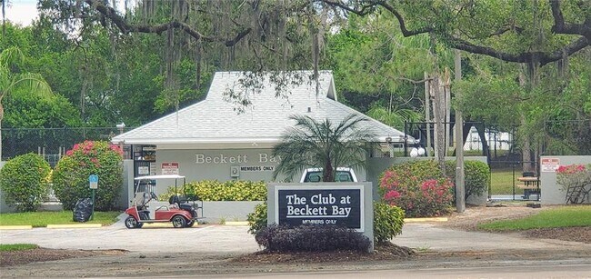 Building Photo - 1512 Bay View St