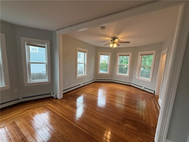Building Photo - 9 Samoset Ave