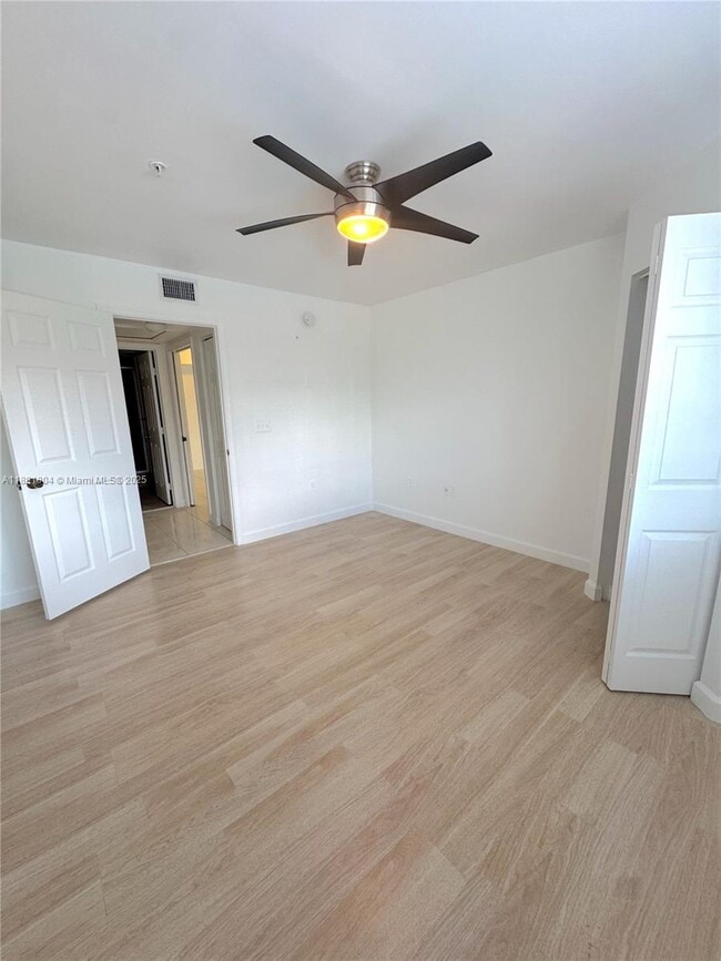 Building Photo - 620 SW 111th Ave
