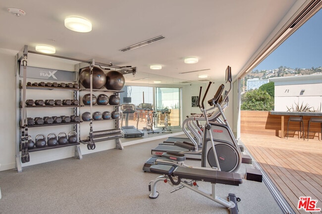 Building Photo - 1030 Kings Rd