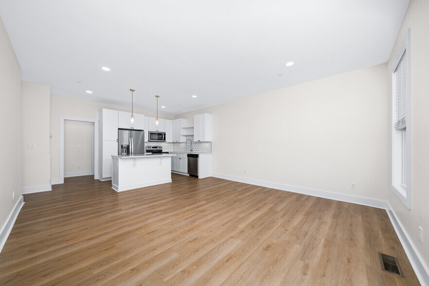 Building Photo - 1439 Spring Pointe Ln