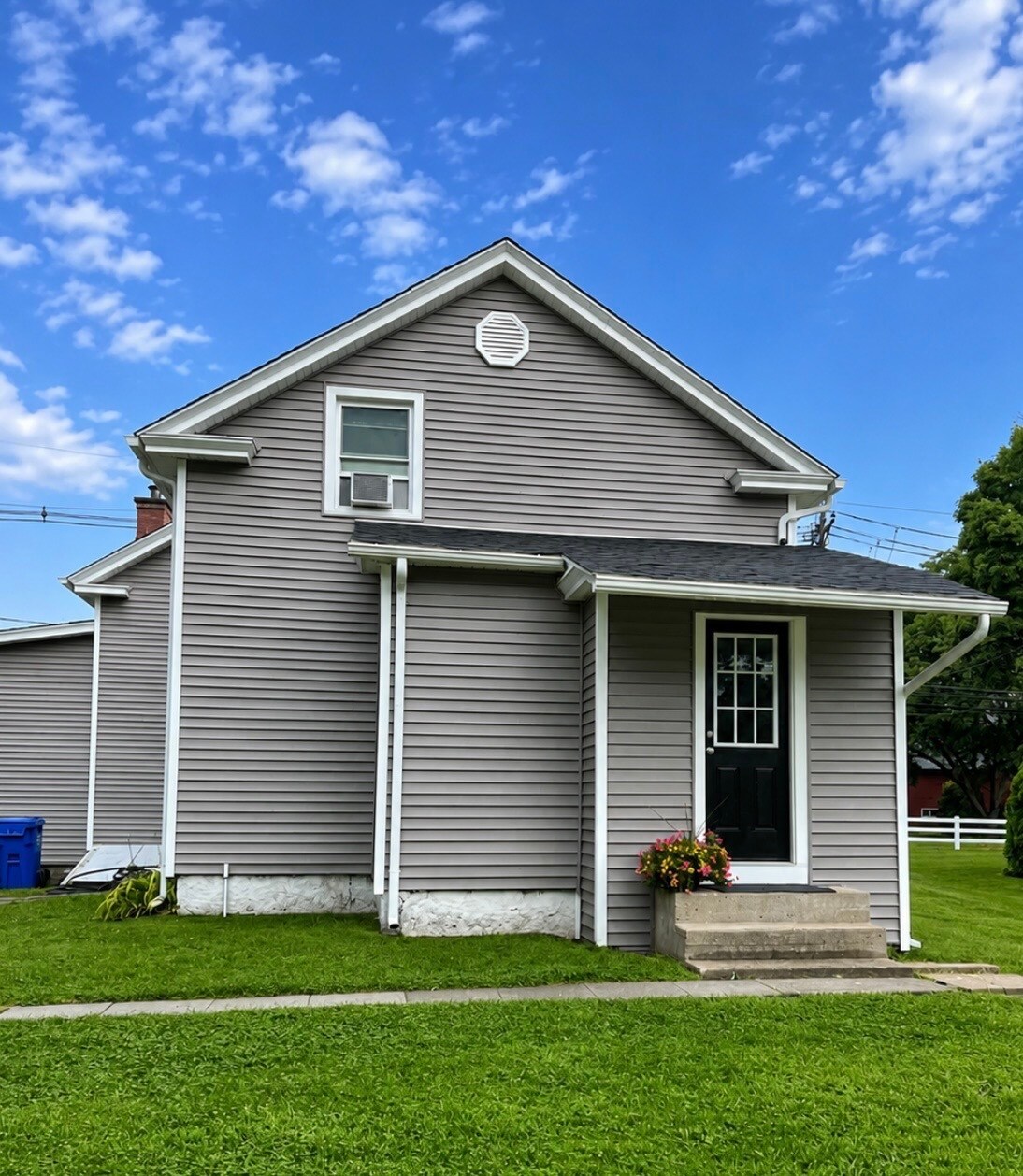 Building Photo - 144 Addison Rd