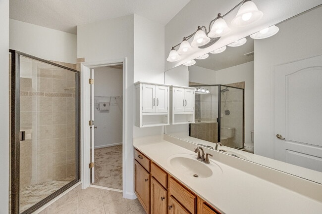 Building Photo - Beachside Townhome in Gated Community