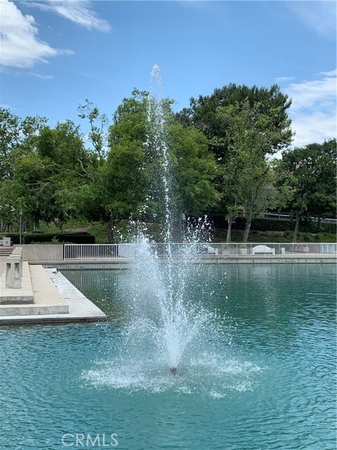 Building Photo - 25 Birdsong