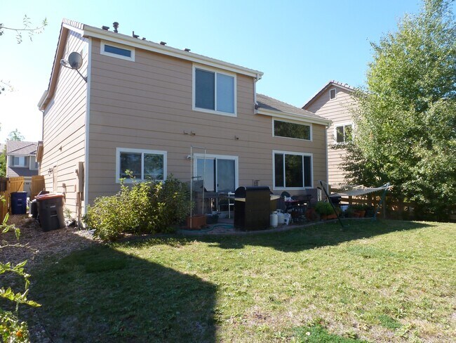 Building Photo - 3524 Huron Peak Ave