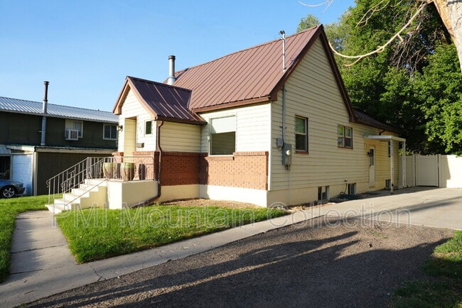 Building Photo - 249 S 400 E