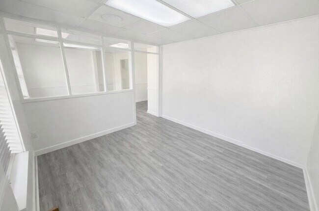 Building Photo - 2510 S MacDill Ave