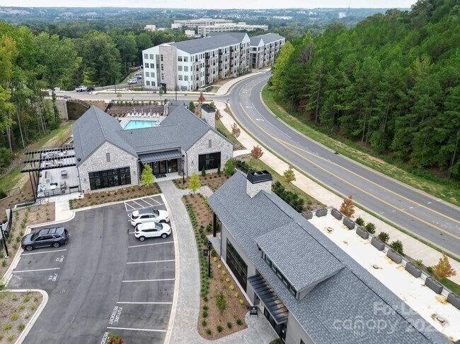 Building Photo - 9132 Senator Royall Dr