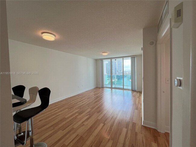 Building Photo - 31 SE 5th St