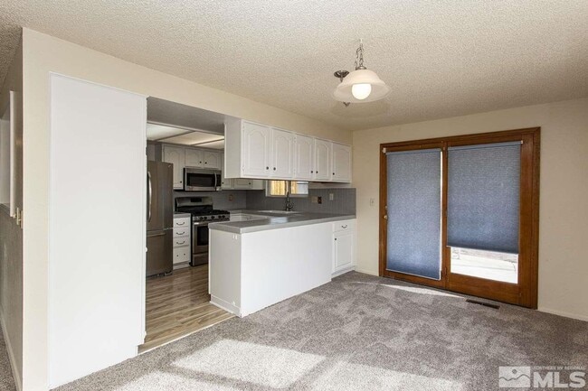 Building Photo - 3686 4th St