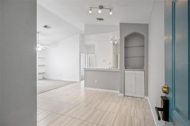 Building Photo - 5513 Legacy Crescent Pl