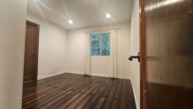 Building Photo - Exquisite 4 Bedroom + Office Single-Level Residence with Pool/BBQ in a Prime South-of-the-Bouleva...