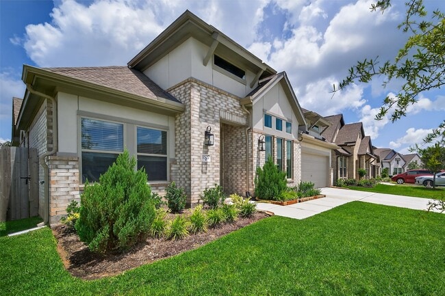 Building Photo - 1527 Munson Valley Rd