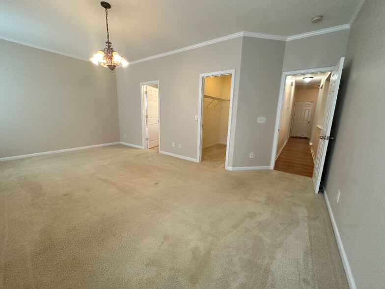 Building Photo - 59 Silver Maple Ln