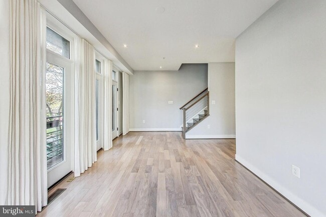 Building Photo - 1458 Piccard Dr