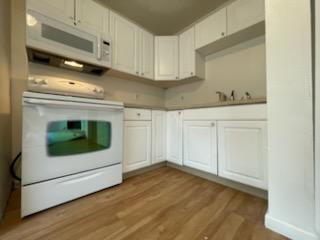 Building Photo - Room to Spread Out! 4BR/2BA Rental Available Now!