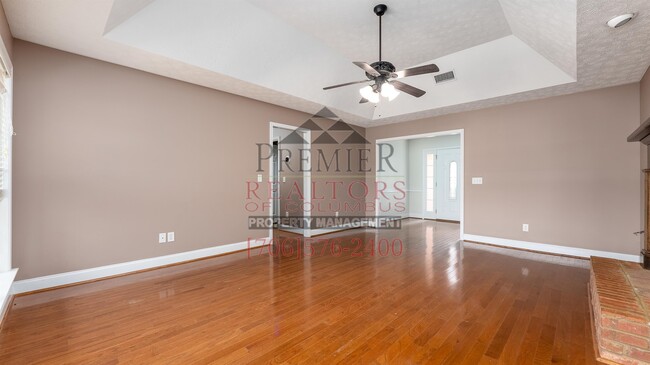 Building Photo - 8031 Garrett Pines Dr