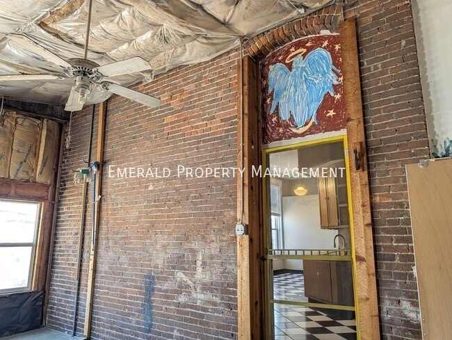 Building Photo - 514 E State St