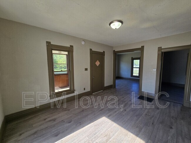 Building Photo - 333 Cottage St