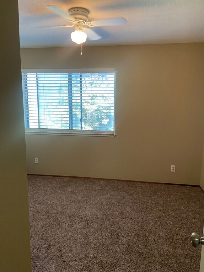 Building Photo - 3617 Scottsboro Dr