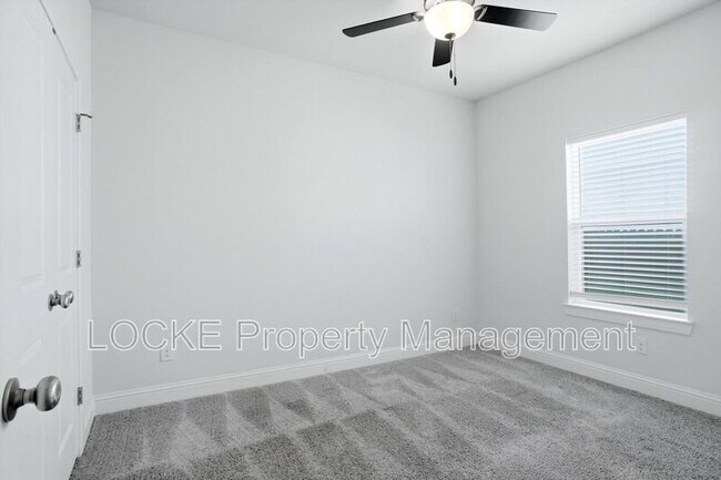 Building Photo - 2809 W Bewick St