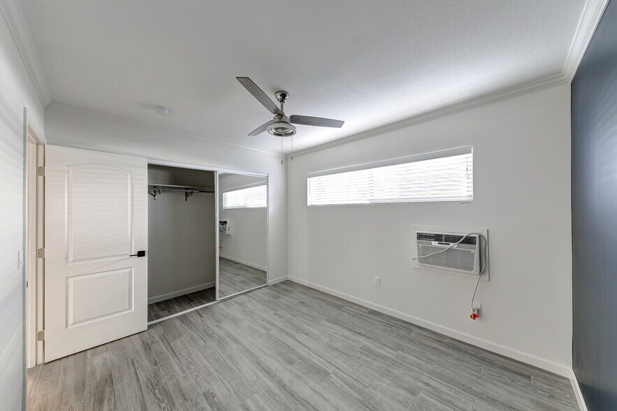 Ibd - Bedroom - 317 S 11th St