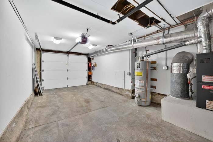 Building Photo - 876 N Mayfair Ave