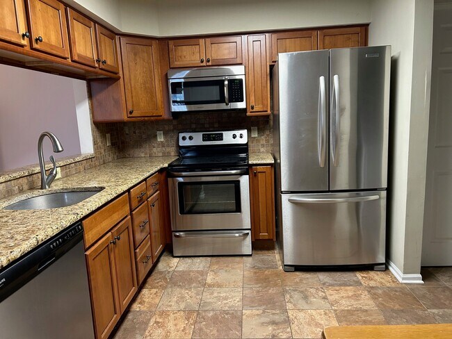 Building Photo - 88 Woolsey Ct