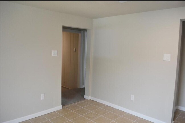 Building Photo - 3007 Grovey St
