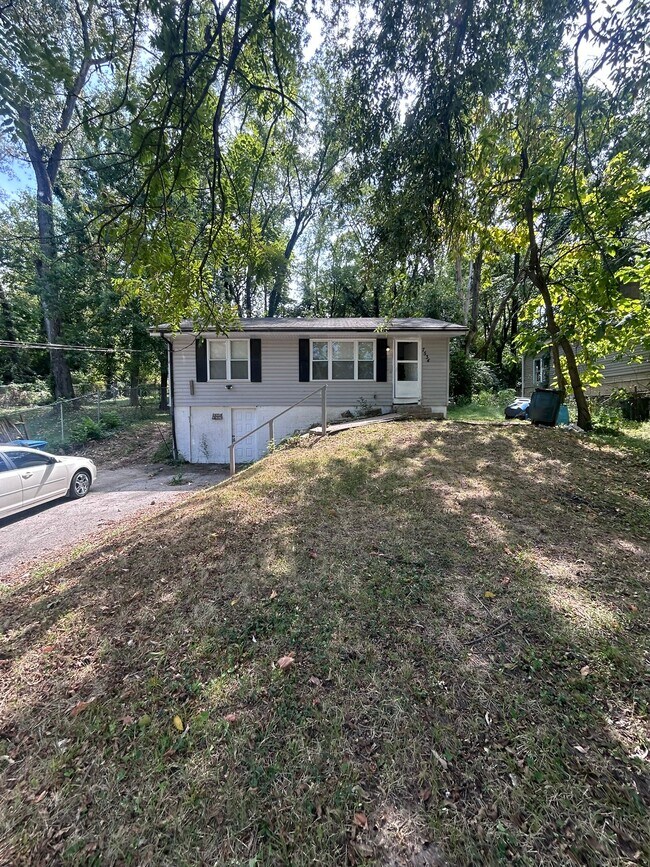Building Photo - 7534 Blanding Dr