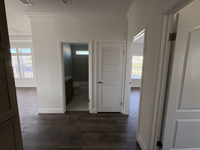 Building Photo - 1006 Morgan Jones Dr
