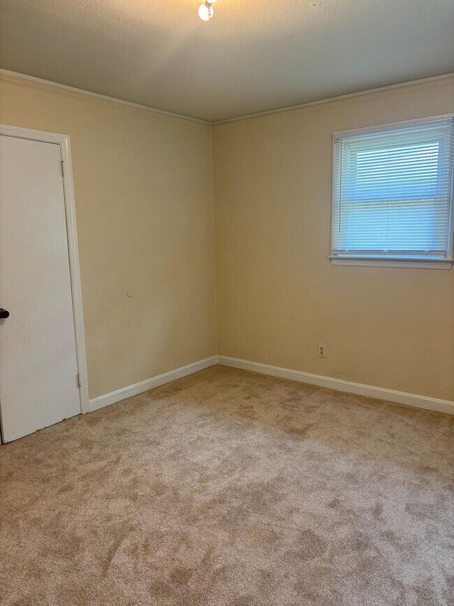 Building Photo - 2426 Peach Orchard Rd