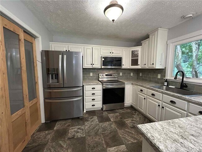 Building Photo - 6116 Garden Ct