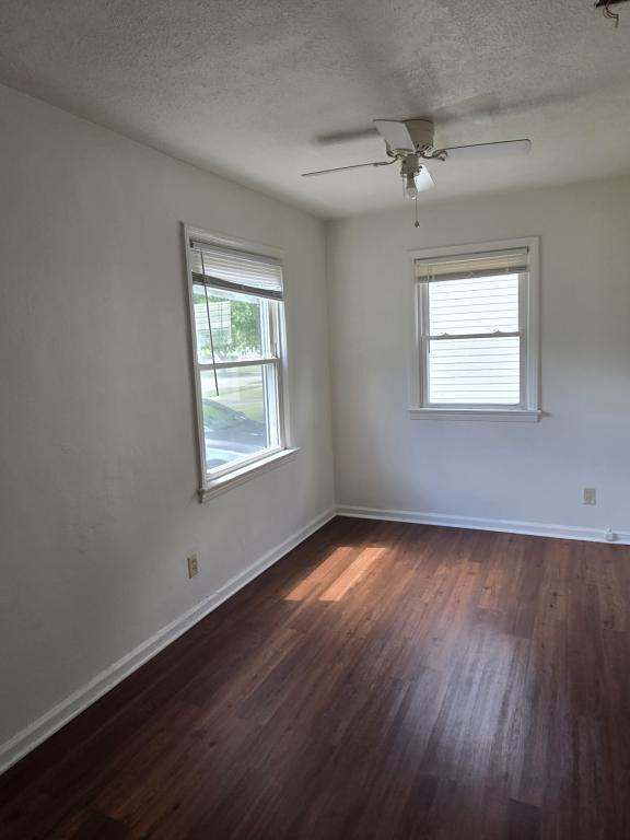 Building Photo - 2553 Greenvale Rd