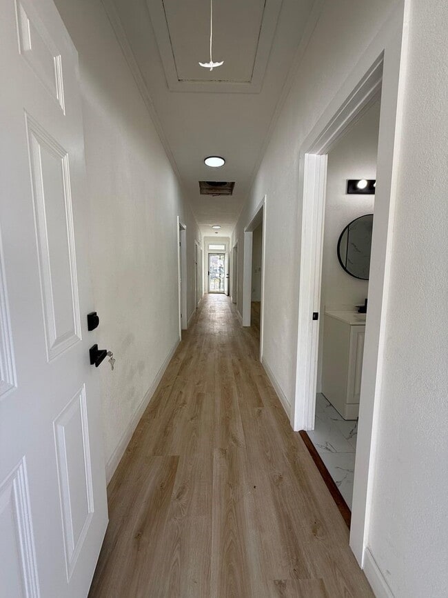 Building Photo - 8407 Carolwood Dr