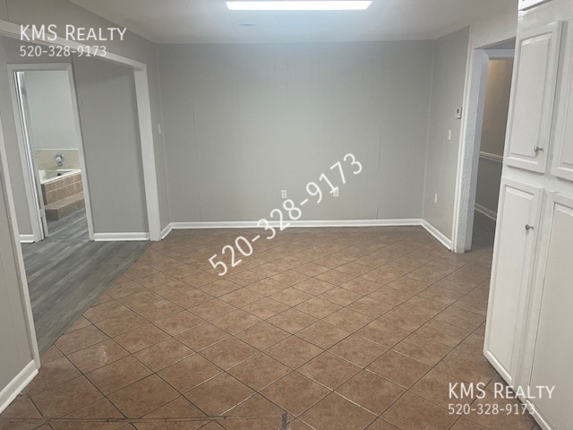 Building Photo - 3 Bed / 2 Bath Home - OWNER/AGENT