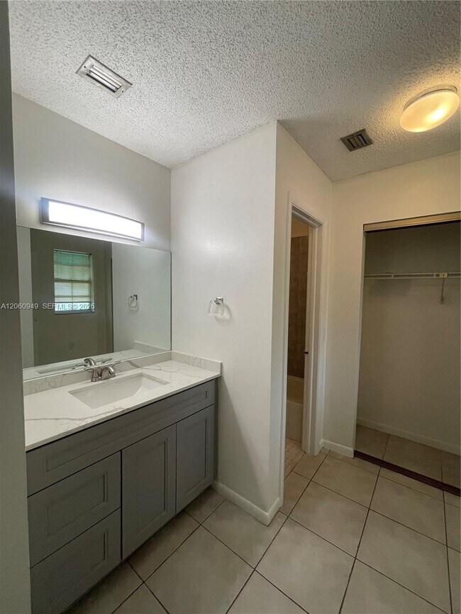 Building Photo - 12370 SW 52nd Pl