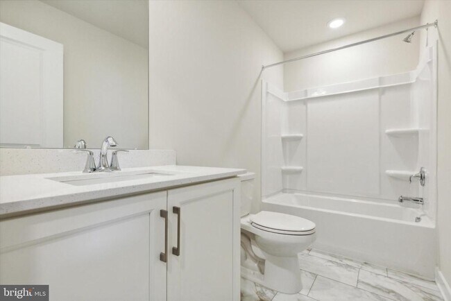 Building Photo - 308 Bennetts Ct