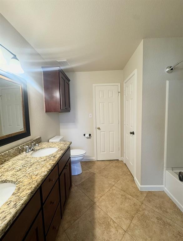 Building Photo - 110 Comal Cove